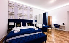 Wislna Main Square Apartments